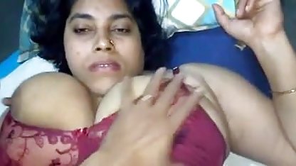 சிறுநீர் கழிக்கும் சிறுமிகளின் பாகிஸ்தான் வீட்டில், கவர்ச்சி வீடியோ தேர்வு