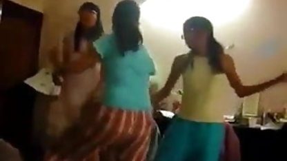 பாலியல் வீட்டில் மனைவி செக்ஸ் தேசி