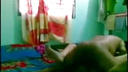 பொன்னிறத்திலிருந்து கேமரா முன் தமிழ் ஆண்ட்டி வீட்டில் சுயஇன்பம்