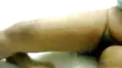 69 கட்டப்பட்ட கைகளால் போஸ் ஆசிய ஜோடி வீட்டில் செக்ஸ்