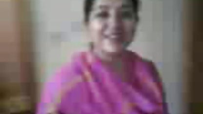 நெட்வொர்க்கில் உள்ள அனைத்து காதலர்களின் இந்திய கிராமத்தில் வீட்டில் செக்ஸ் வீடியோக்கள் நாளிலிருந்து மேலும் மேலும் ஆபாசமானது