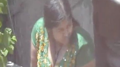 அவர்களால் முடிந்தவரை வீட்டில் வீடியோ குழாய் பொன்னிறம்