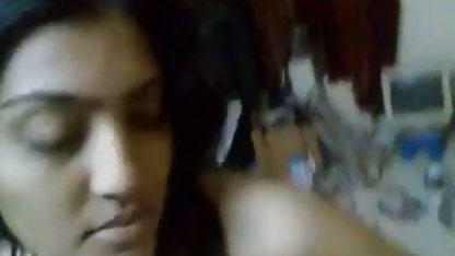 என் காதலியின் ஊன்றுகோலைக் வீட்டில் ஹார்ட் செக்ஸ் கவரும்