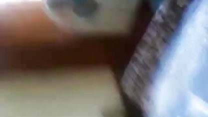 இருபால், படகோட்டி, வீட்டில் ஆபாச லெஸ்பியன் முத்தங்கள்