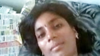 சிவப்பு காலுறைகளில் தன்னார்வ முகப்பு செக்ஸ் டேப் பெண்