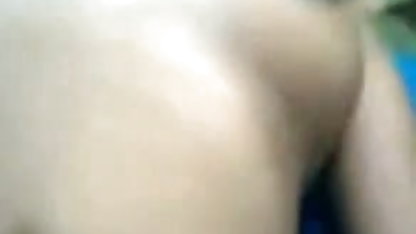 ஒரு இளம் அமெச்சூர் குழாய் பெண்ணுடன் சிற்றின்ப வீடியோ