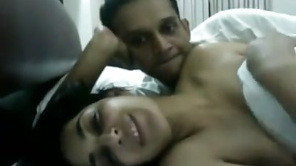 பிக் டிக் ஃபக்ஸ் கன்னி வீட்டில் ஆபாச