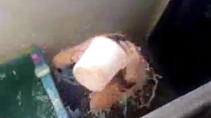 நான்கு வீட்டில் செய்த ஆபாச தனிப்பட்ட வீடியோ