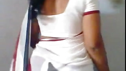 பெண் வீட்டின் வேலைக்காரன் செக்ஸ் வீடியோக்கள் தங்க மழையை நேசிக்கிறாள், சிறுநீர் குடிக்கிறாள்