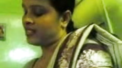 இரண்டு காமப் பெண்கள் பாகிஸ்தான் வீட்டில் ஆபாச ஒரு பையனைப் பிடிக்கிறார்கள்
