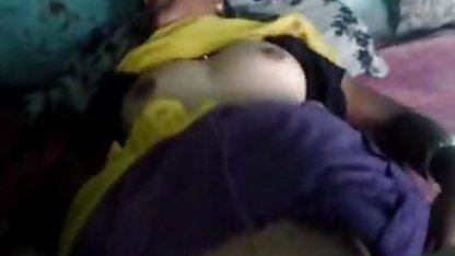 பிரஞ்சு லெஸ்பியன் செக் வீட்டில் கட்சி ஆபாச பற்றிய வீடியோ