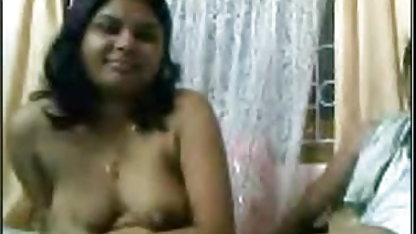 ஆல்கஹால் ரியல் ஜோடி வீட்டில் ஆபாச கீழ் ரஷ்ய ஸ்விங்கர்கள்