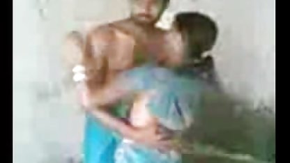 ஹேண்ட்ஜோப் சூடான செக்ஸ் வீட்டில் புண்டை ஓட்டப்பந்தயம்