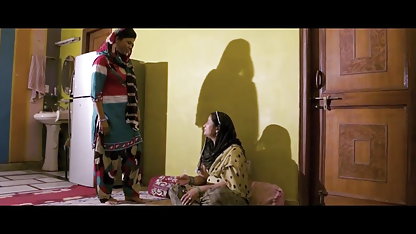 ஜோடி தேன் தான் புதுமண தம்பதிகளின் உல்லாச பிரயாணம் வீட்டில் பயிற்சி வெளியில் உடலுறவு கொள்கிறது