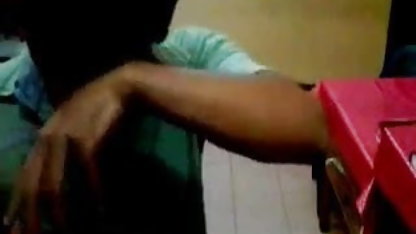 அவள் செக்ஸ், வீட்டில் பெயர் யூஜின்
