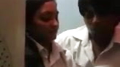 ஒரு ரஷ்ய அம்மாவுடன் குடும்ப செக்ஸ், வீட்டில் செக்ஸ் - வீடியோ