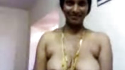 ரஷ்ய வீரர்கள் ஒரு விபச்சாரியை தங்கள் சரமாரிக்கு இழுத்துச் வீட்டில் ஆபாச 2020 சென்றனர்