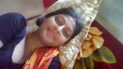 முற்றிலும் நிர்வாணமாக கதவைத் திறந்து பீஸ்ஸா டெலிவரி மனிதனை முகப்பு அலுவலகம் ஆபாச திருப்திப்படுத்தினார்